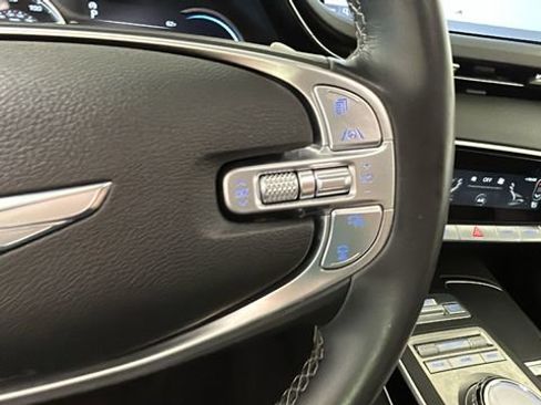Used 2025 Genesis GV70 2.5T AWD/4WD image 17