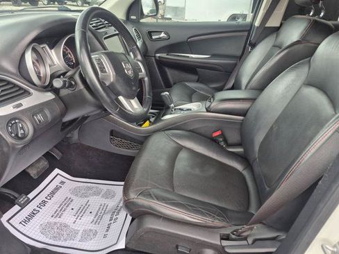 Used 2019 Dodge Journey GT w/ Driver Convenience Group image 9