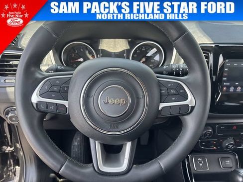 Used 2021 Jeep Compass Latitude FWD image 23