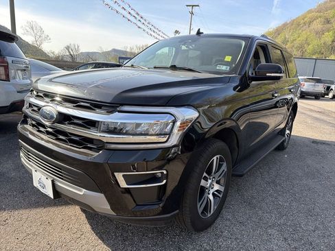 Used 2024 Ford Expedition Limited AWD/4WD image 9