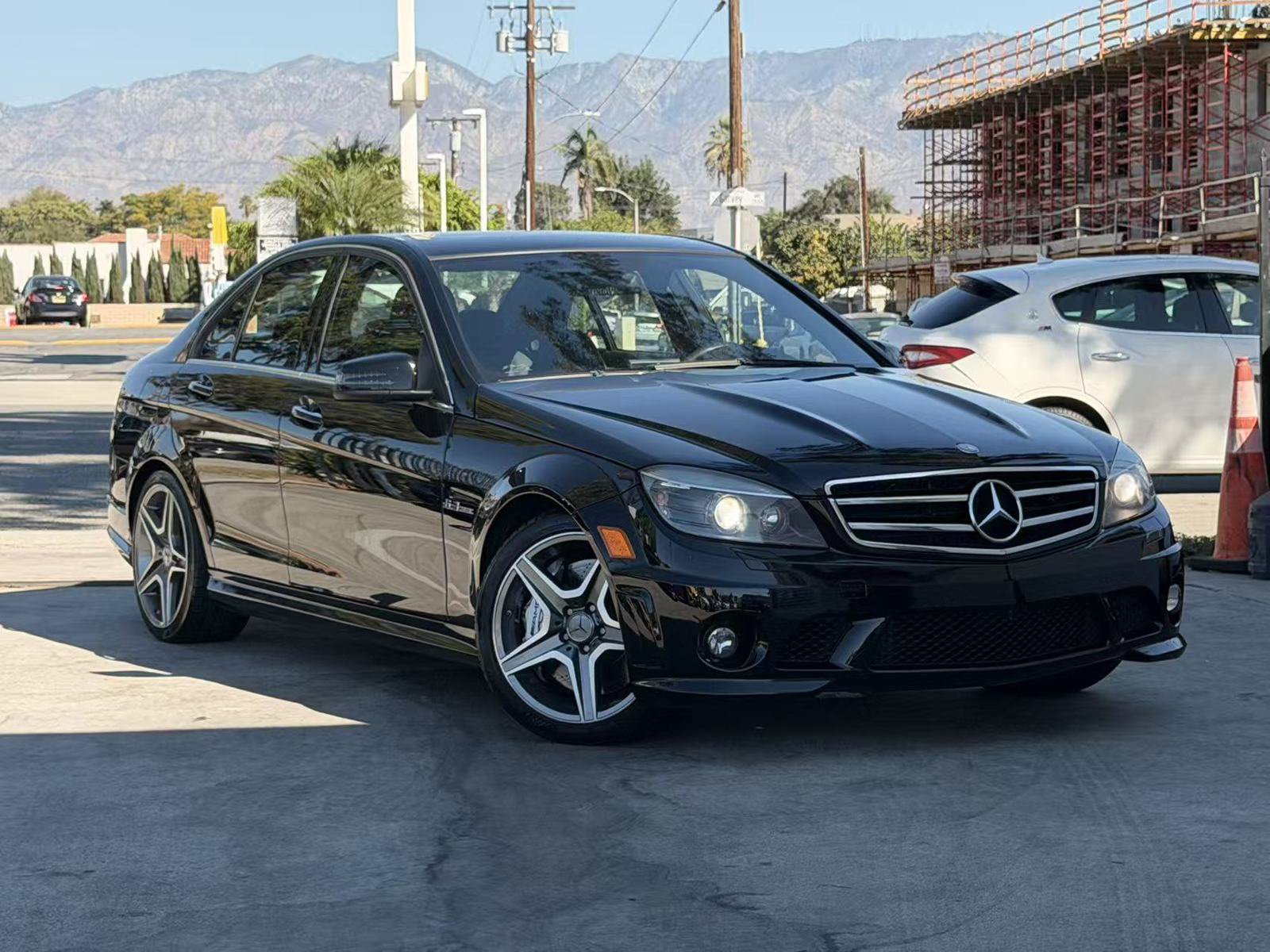 Used 2010 Mercedes-Benz C 63 AMG Sedan image 4