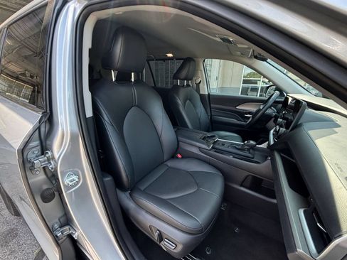 Used 2025 Toyota Grand Highlander FWD image 37