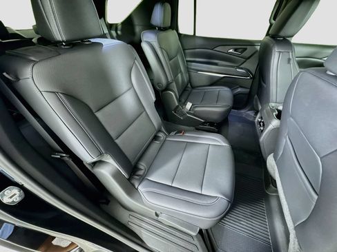 New 2027 Chevrolet Traverse LT w/ Sun and Wheel Package FWD image 29