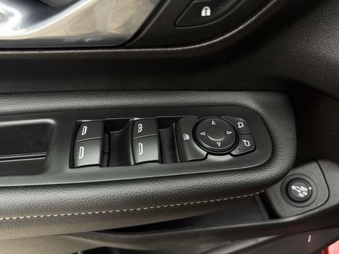 Certified 2024 GMC Terrain SLE w/ Driver Convenience Package image 24