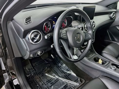 Used 2020 Mercedes-Benz GLA 250 4MATIC image 8