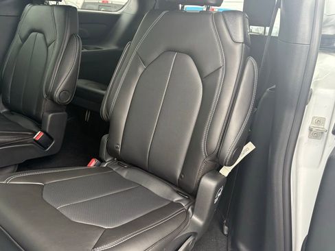 New 2026 Chrysler Voyager LX FWD image 28