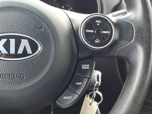 Used 2019 Kia Soul + FWD image 10