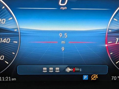 Used 2026 Mercedes-Benz GLC 300 image 10