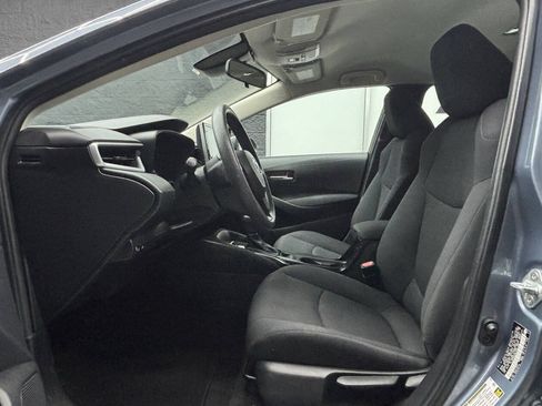 Used 2020 Toyota Corolla LE FWD image 17