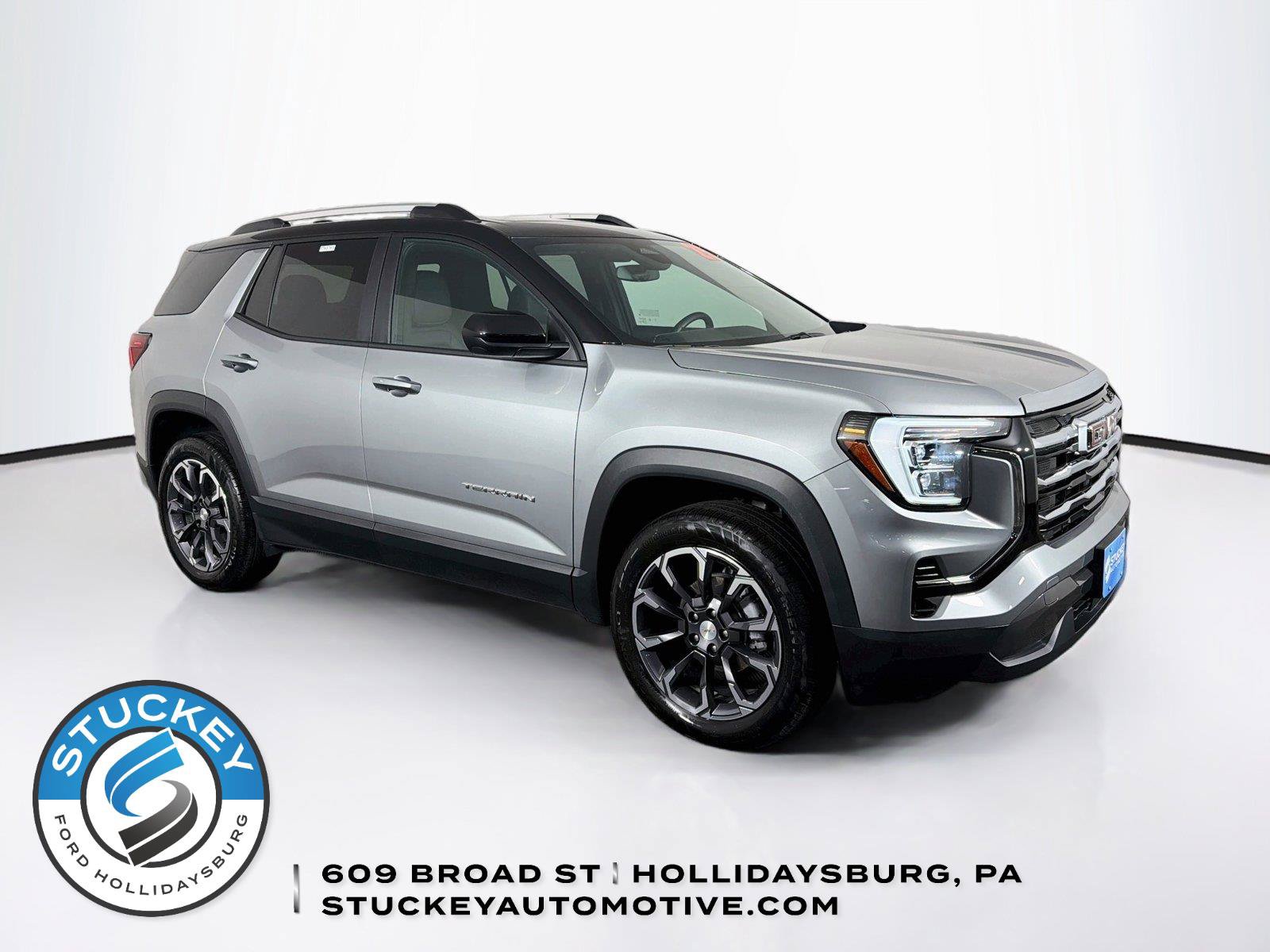 Used 2025 GMC Terrain Elevation w/ Elevation Premium Package AWD/4WD image 1