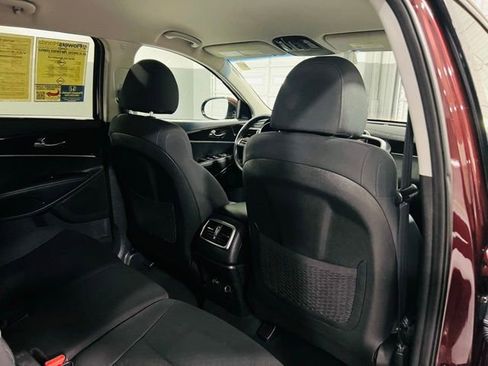 Used 2020 Kia Sorento AWD V6 image 26