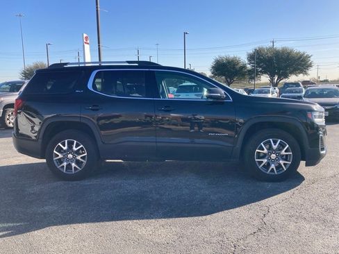Used 2023 GMC Acadia SLT image 4