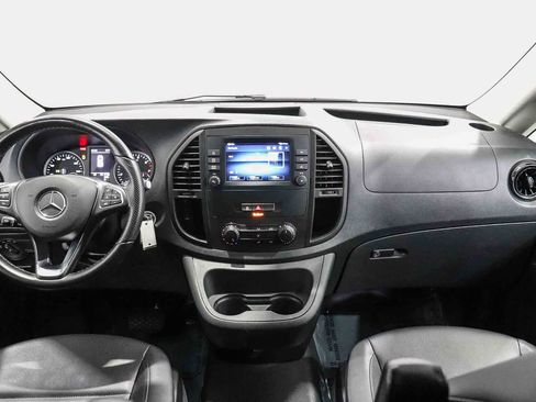 Used 2023 Mercedes-Benz Metris image 12