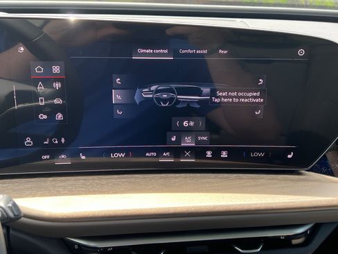 Used 2025 Audi Q5 Premium w/ Convenience Package AWD/4WD image 24
