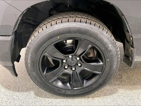 Used 2020 RAM 1500 Big Horn AWD/4WD image 38