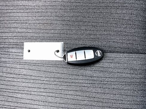 Used 2021 Nissan Rogue S image 35