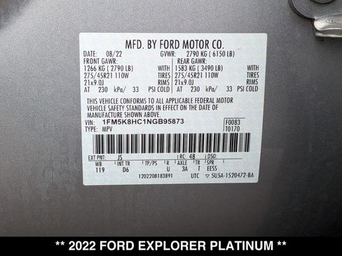 Used 2022 Ford Explorer Platinum w/ Equipment Group 601A AWD/4WD image 31
