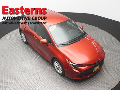 Used 2019 Toyota Corolla SE w/ SE Option Package FWD image 3