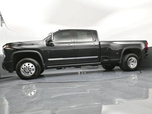 Used 2024 Chevrolet Silverado 3500 High Country w/ High Country Premium Package image 38