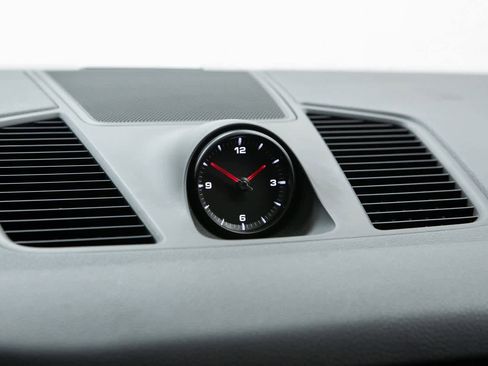 Certified 2023 Porsche Cayenne S Platinum image 25