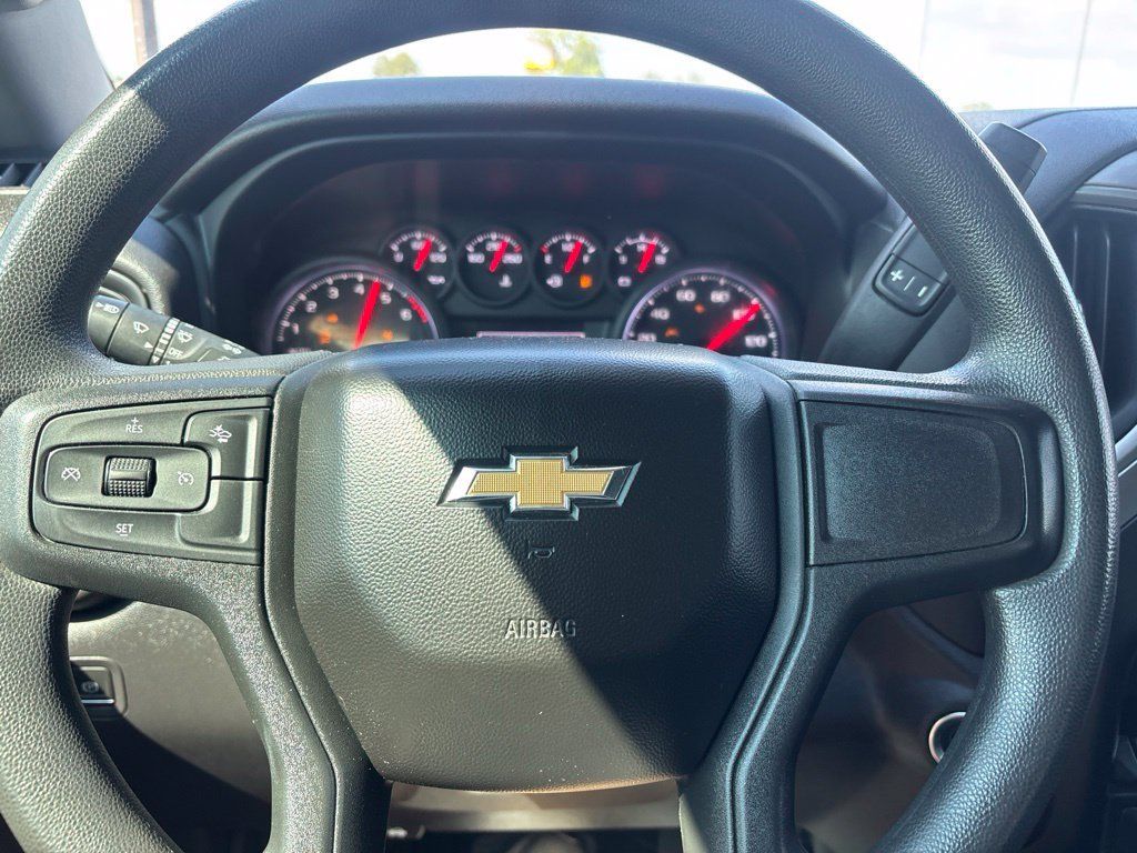Used 2023 Chevrolet Silverado 1500 Custom AWD/4WD image 14