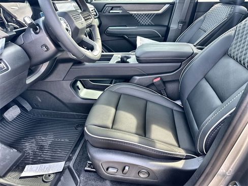 New 2026 GMC Acadia Denali w/ Super Cruise Package image 24