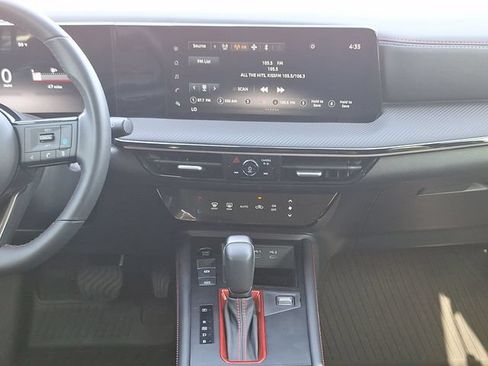 Certified 2025 Nissan Kicks SR AWD/4WD image 18