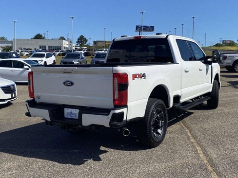 Used 2024 Ford F250 Lariat w/ Sport Appearance Package AWD/4WD image 8