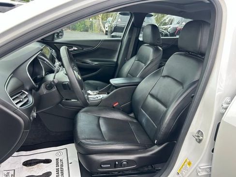 Used 2017 Chevrolet Malibu Premier w/ Premier Sun and Wheel Package FWD image 14