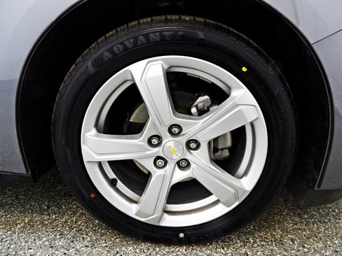 Used 2018 Chevrolet Volt LT image 21