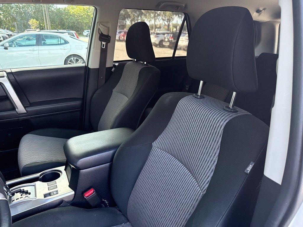 Used 2024 Toyota 4Runner SR5 AWD/4WD image 4