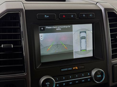 Used 2018 Ford Expedition Platinum RWD image 19