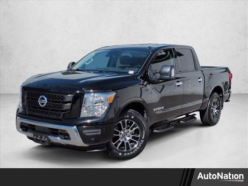 Used 2021 Nissan Titan SV w/ SV Convenience Package image 1