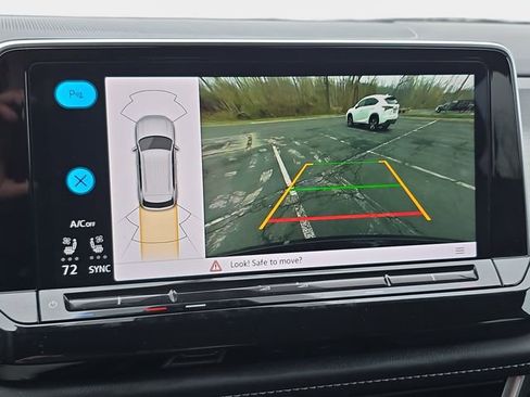 Used 2025 Volkswagen Atlas Cross Sport SE image 26