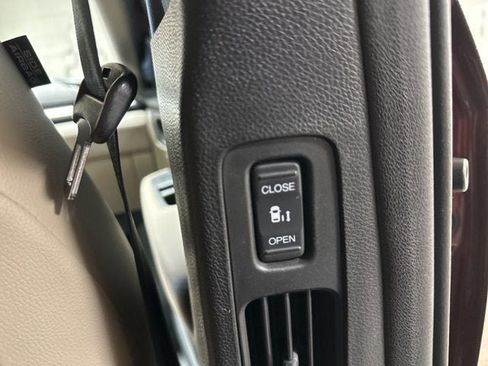 Used 2018 Honda Odyssey EX-L image 14