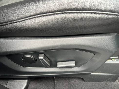 Certified 2023 Ford Explorer ST-Line w/ Class IV Trailer Tow Package image 15