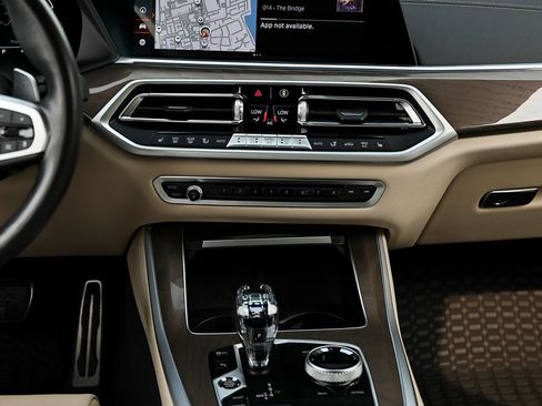 Used 2022 BMW X5 xDrive40i w/ M Sport Package AWD/4WD image 27