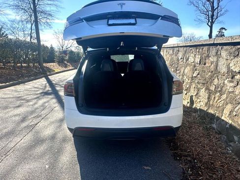 Used 2023 Tesla Model X image 64