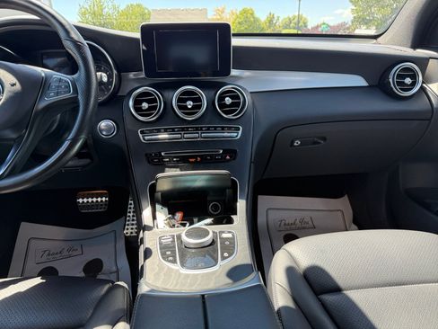 Used 2019 Mercedes-Benz GLC 300 4MATIC image 20