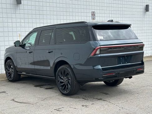 New 2026 Lincoln Navigator L Reserve AWD/4WD image 31