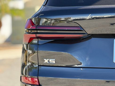 New 2026 BMW X5 M60i w/ Climate Comfort Package image 15