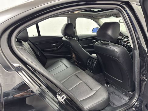 Used 2016 BMW 320i xDrive Sedan w/ Driver Assistance Package image 29