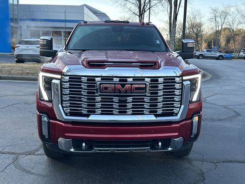 Used 2024 GMC Sierra 2500 Denali w/ Technology Package image 2