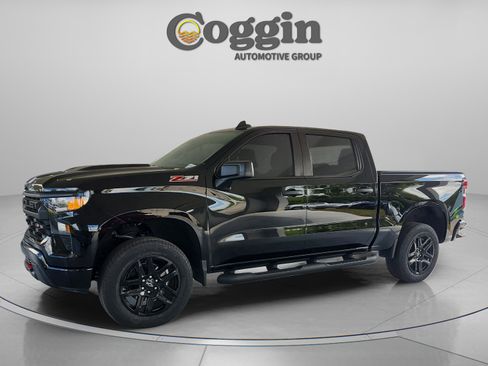Used 2023 Chevrolet Silverado 1500 Custom Trail Boss AWD/4WD image 1