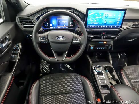 Used 2024 Ford Escape ST-Line w/ Tech Pack #1 AWD/4WD image 14