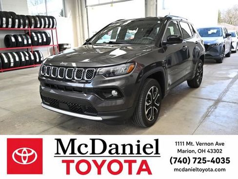 Used 2023 Jeep Compass Limited AWD/4WD image 1