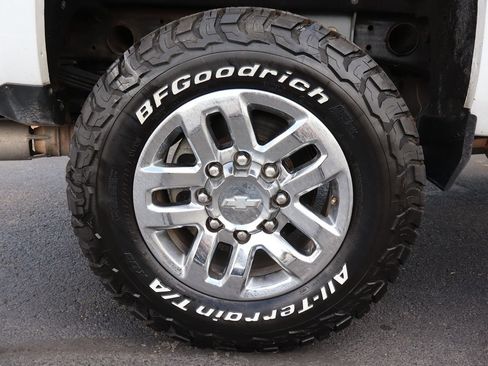 Used 2019 Chevrolet Silverado 2500 LTZ w/ Duramax Plus Package AWD/4WD image 40