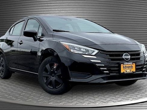 Used 2025 Nissan Versa S w/ Trunk Package FWD image 3