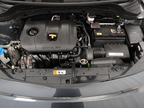Used 2025 Kia Soul LX w/ LX Technology Package FWD image 41