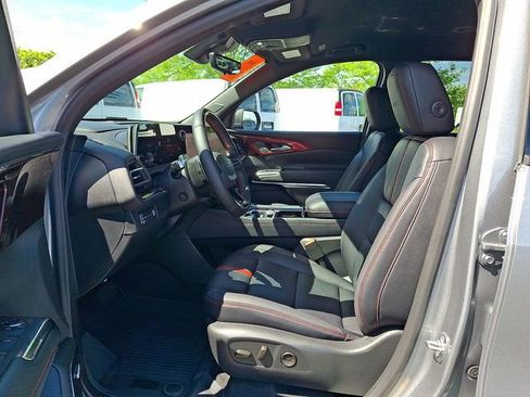 Certified 2026 Chevrolet Traverse RS w/ LPO, Floor Liner Package AWD/4WD image 19